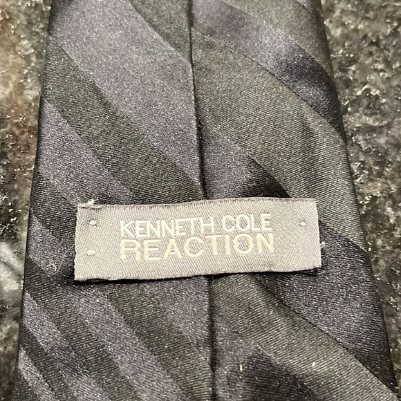 Set of four men’s dress ties - Picture 2 of 5